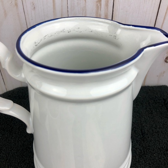 Vintage International House “Country Blue” Ceramic Pitcher 32oz - 9” Tall - Picture 8 of 9